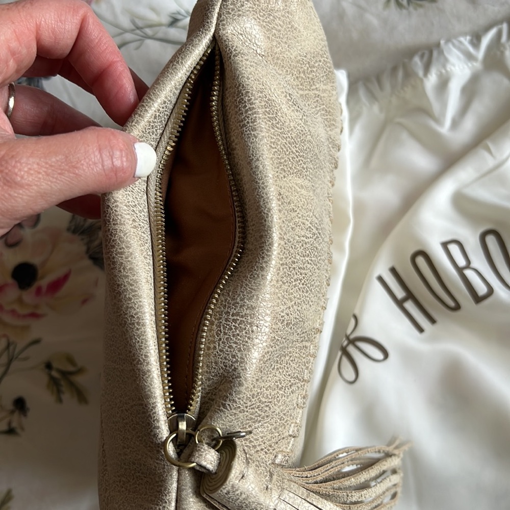 Hobo Paulette Clutch - Picture 5 of 8